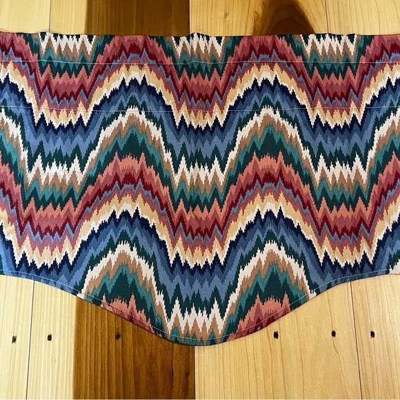 Waverly Ford Flamestitch Southwest Scalloped Valance Turquoise Red USA 76 INCHES - Picture 6 of 9